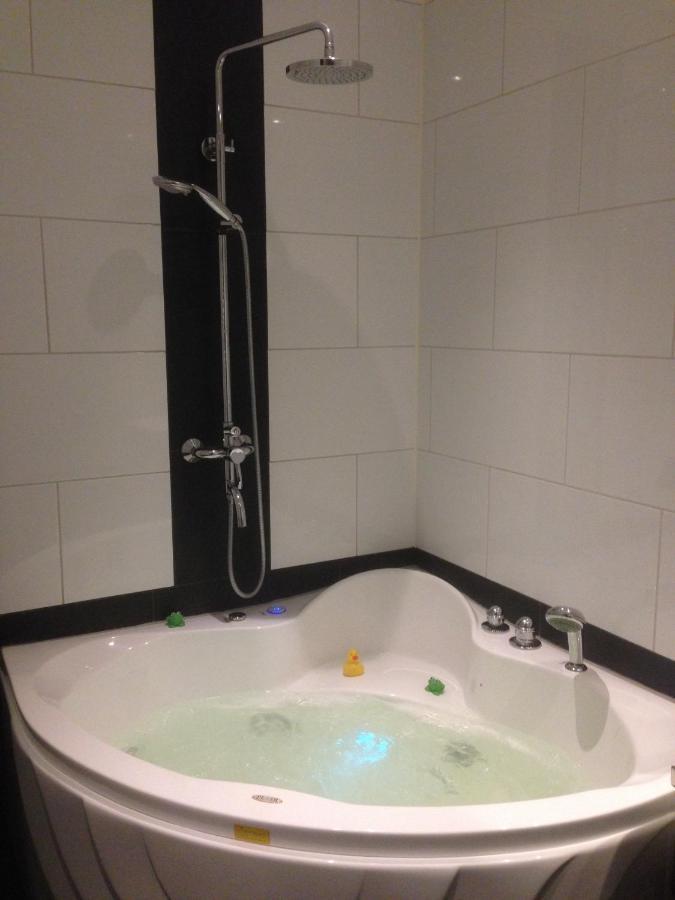 Beach Rose, 1 Free Parking, 2 Min. From Beach, Jacuzzi Noordwijk Eksteriør bilde